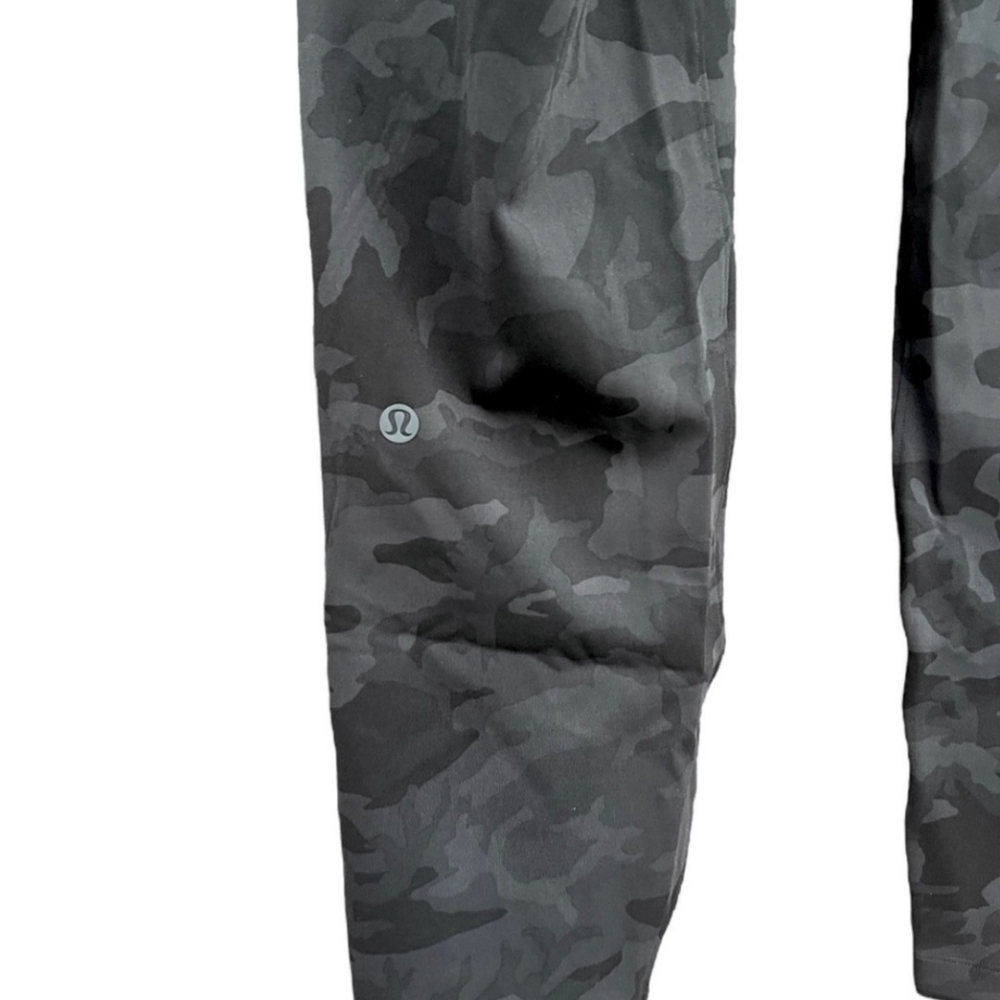 EUC- Lululemon On The Fly 28" Incognito Camo Multi Grey / Coal Pant Size 4 - Picture 8 of 10
